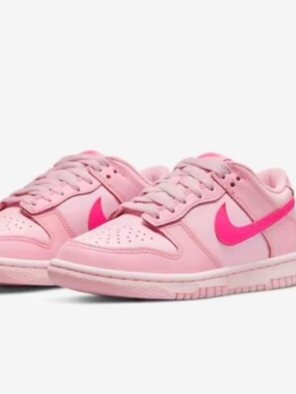 EUC Nike Dunk Low Triple Pink GS 4Y (6W) DH9765-600 TRAINERS RUNNING SHOES